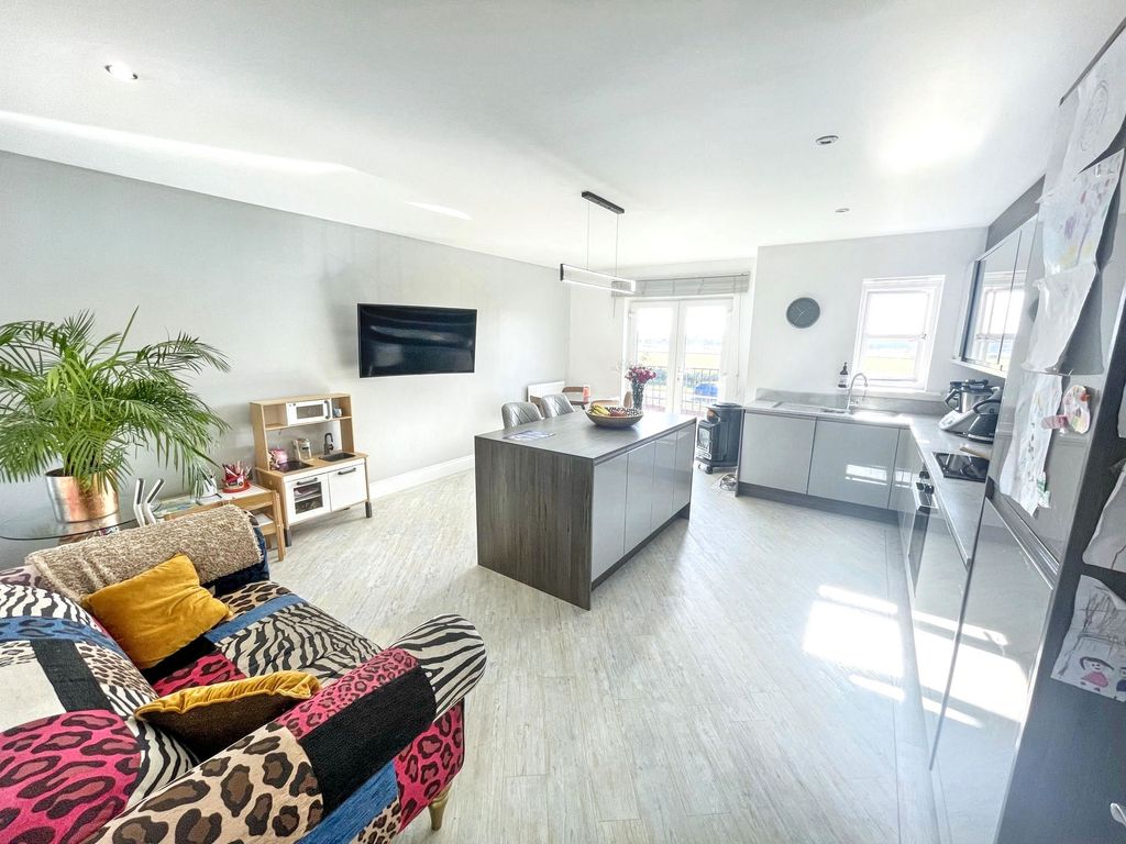 Property photo 3 of 8