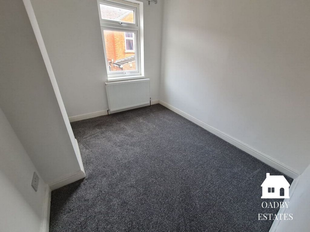 Property photo 3 of 9 Photo 5