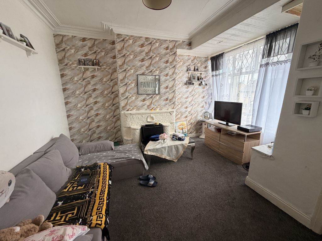 Property photo 3 of 11