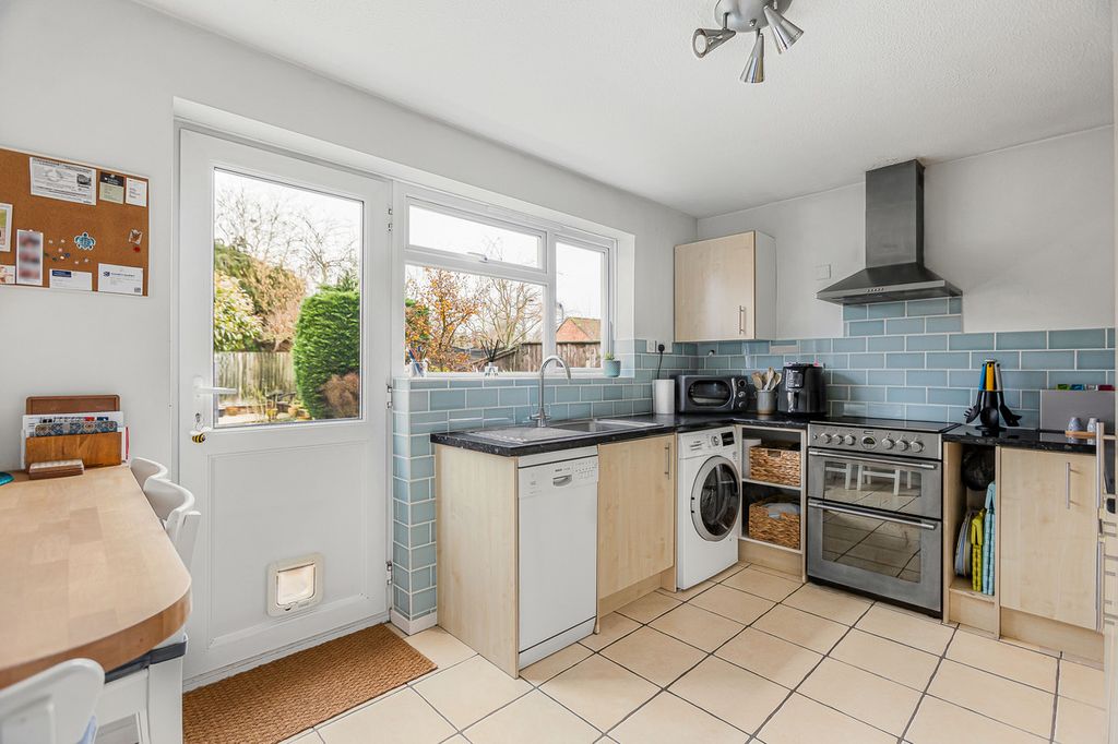 Property photo 3 of 20