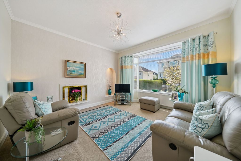 Property photo 2 of 32