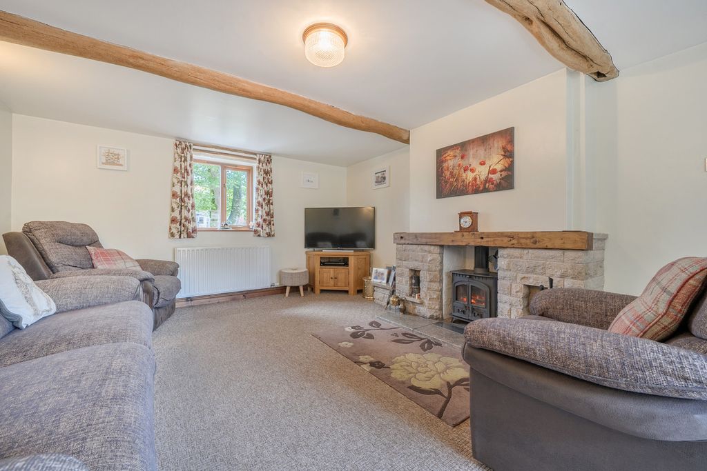 Property photo 2 of 19