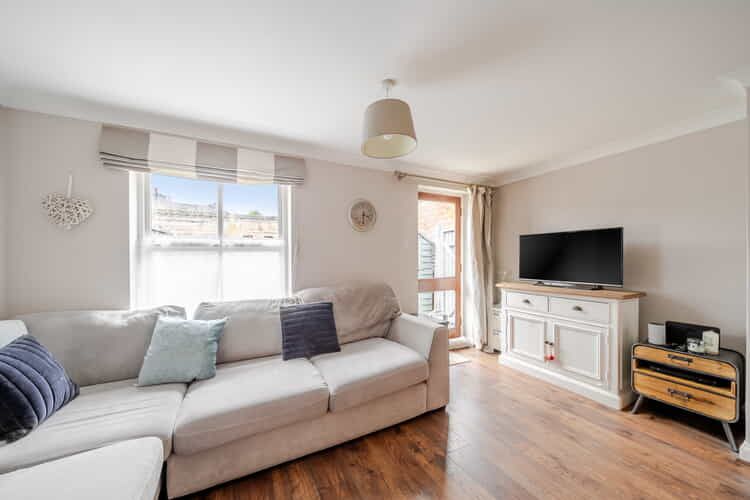 Property photo 3 of 17