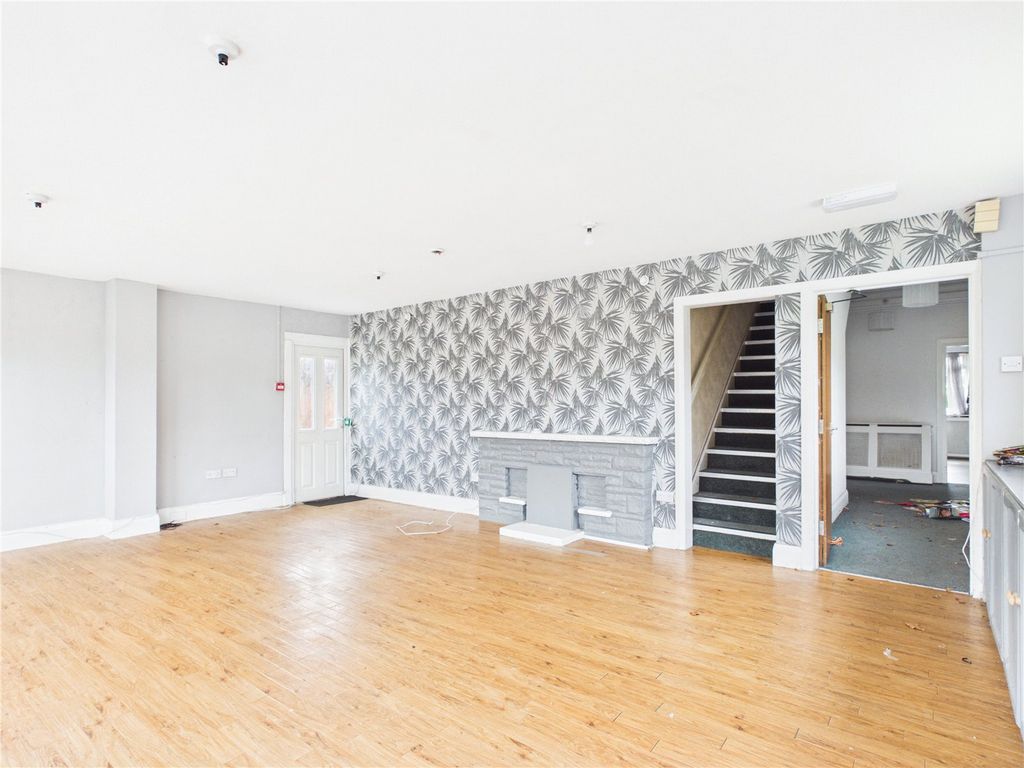 Property photo 2 of 14 Picture No. 03