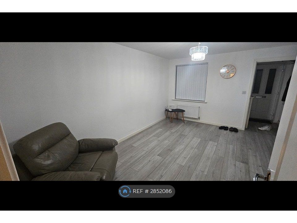 Property photo 3 of 35