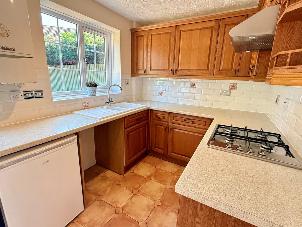 Property photo 2 of 12 Kitchen