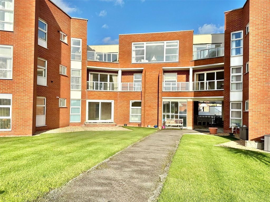 Property photo 2 of 12 Picture No. 02