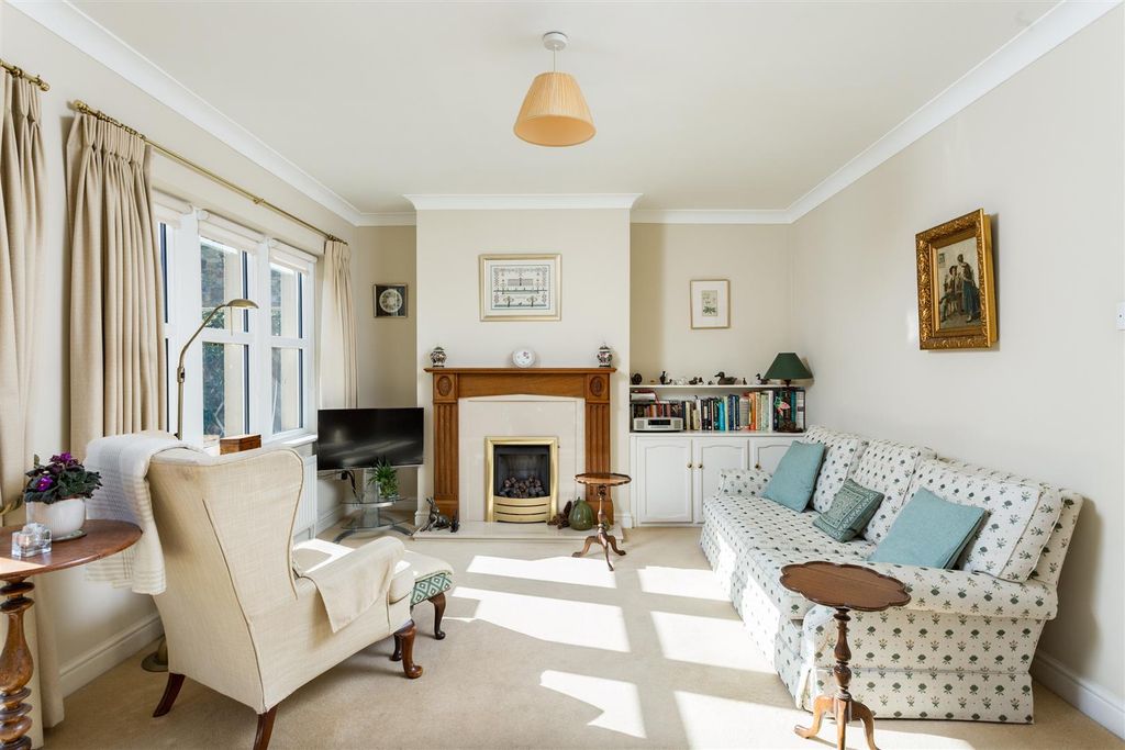 Property photo 3 of 22 29 High House Mews-10.Jpg