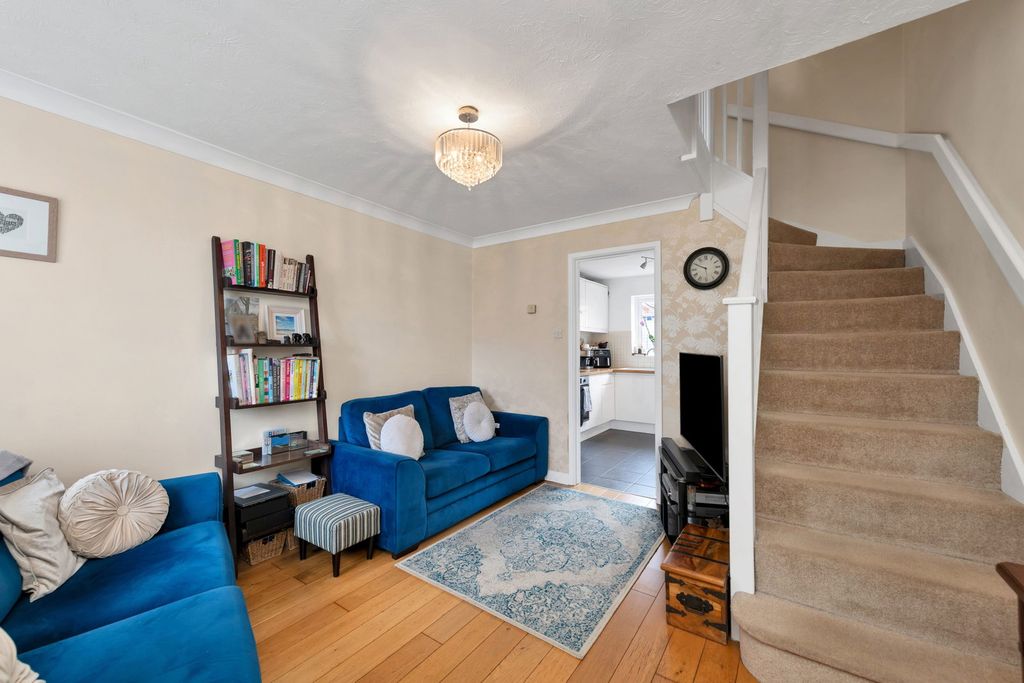 Property photo 2 of 11