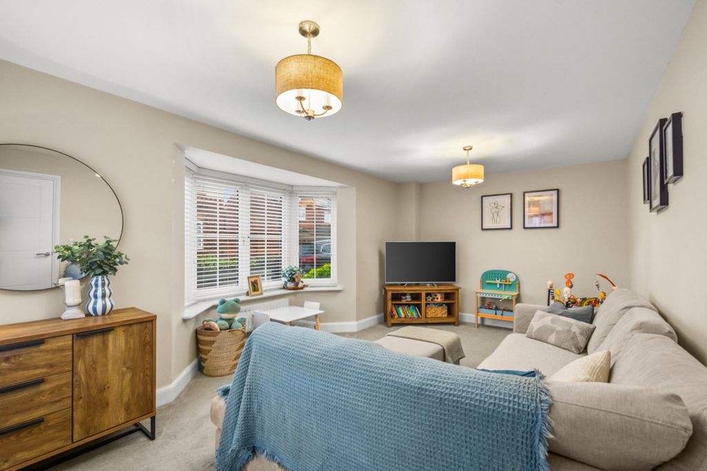 Property photo 3 of 19