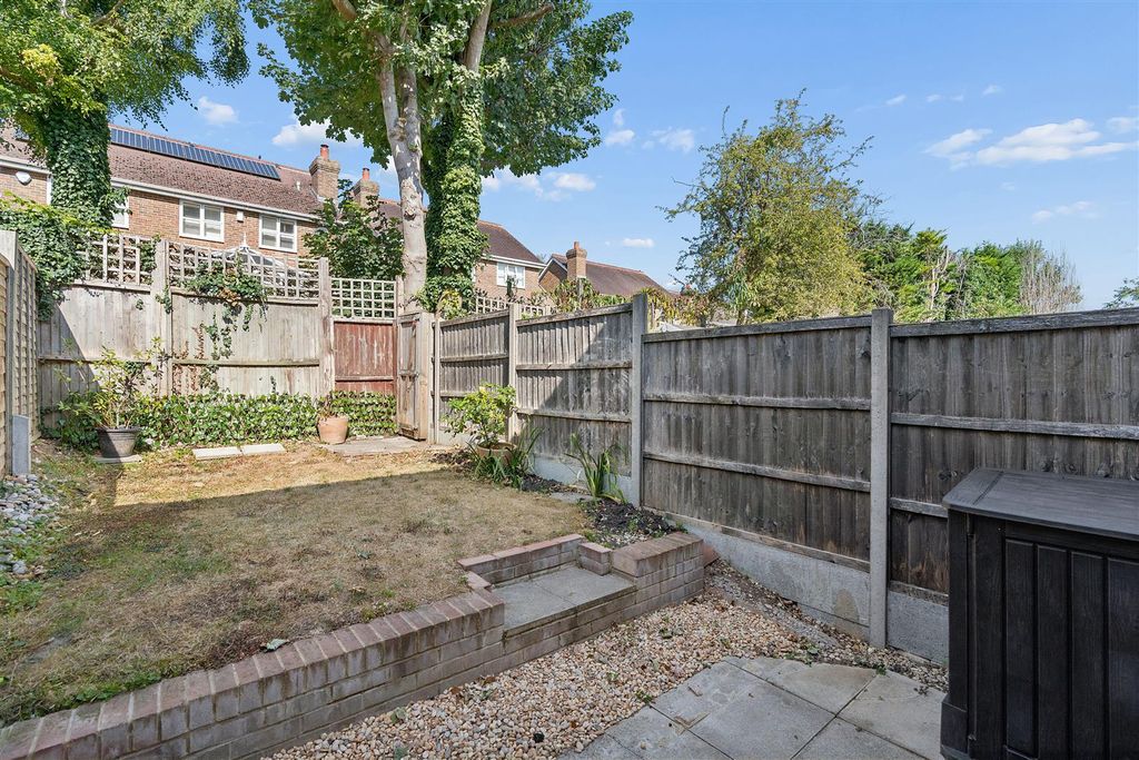Property photo 3 of 10 J.Jpg