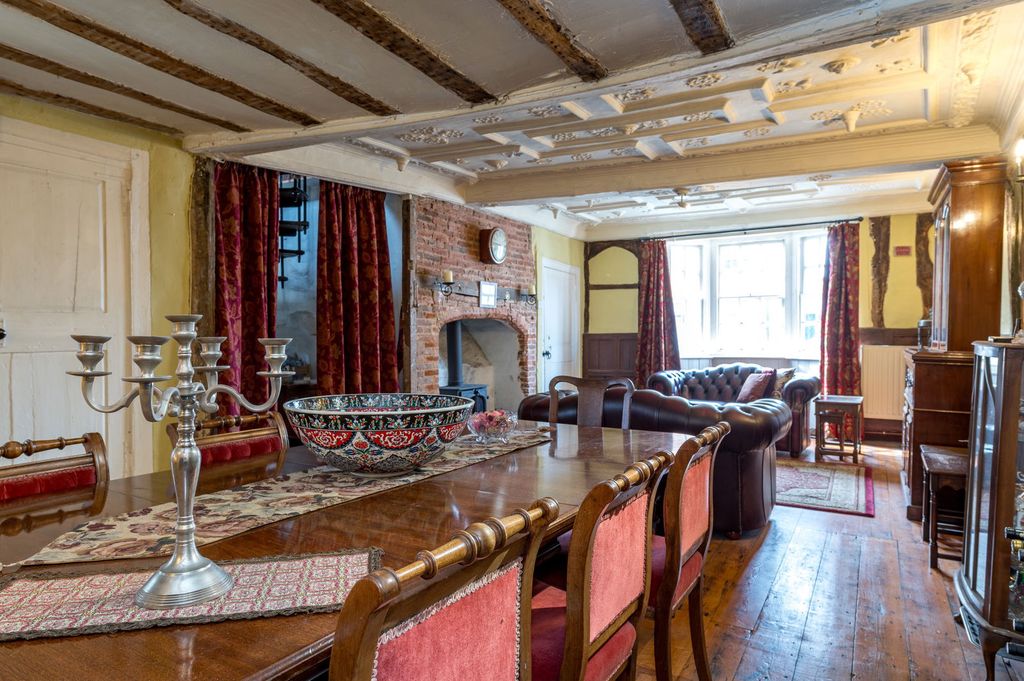 Property photo 3 of 20