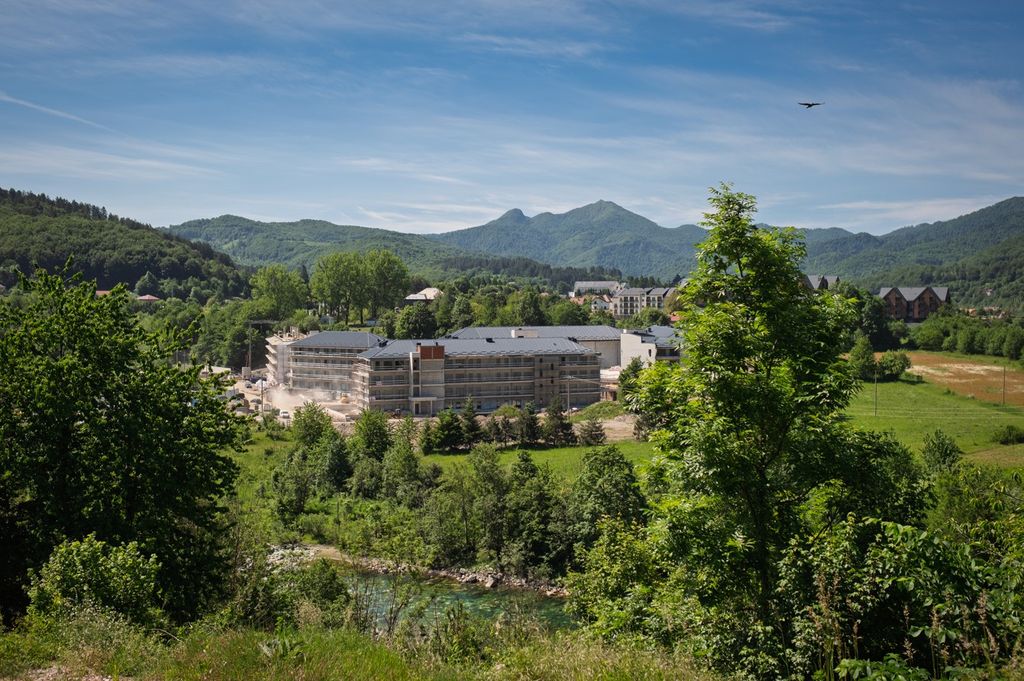 Property photo 3 of 21