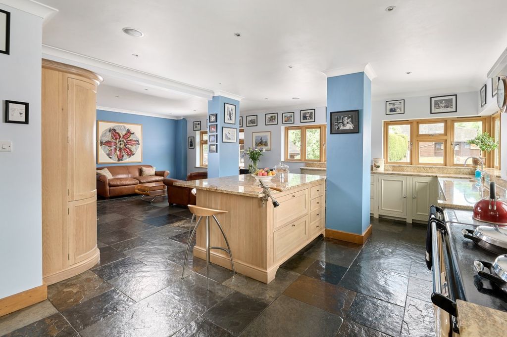 Additional image 7 of 6 bed detached house for saleHewshott Lane, Liphook, Hampshire GU30