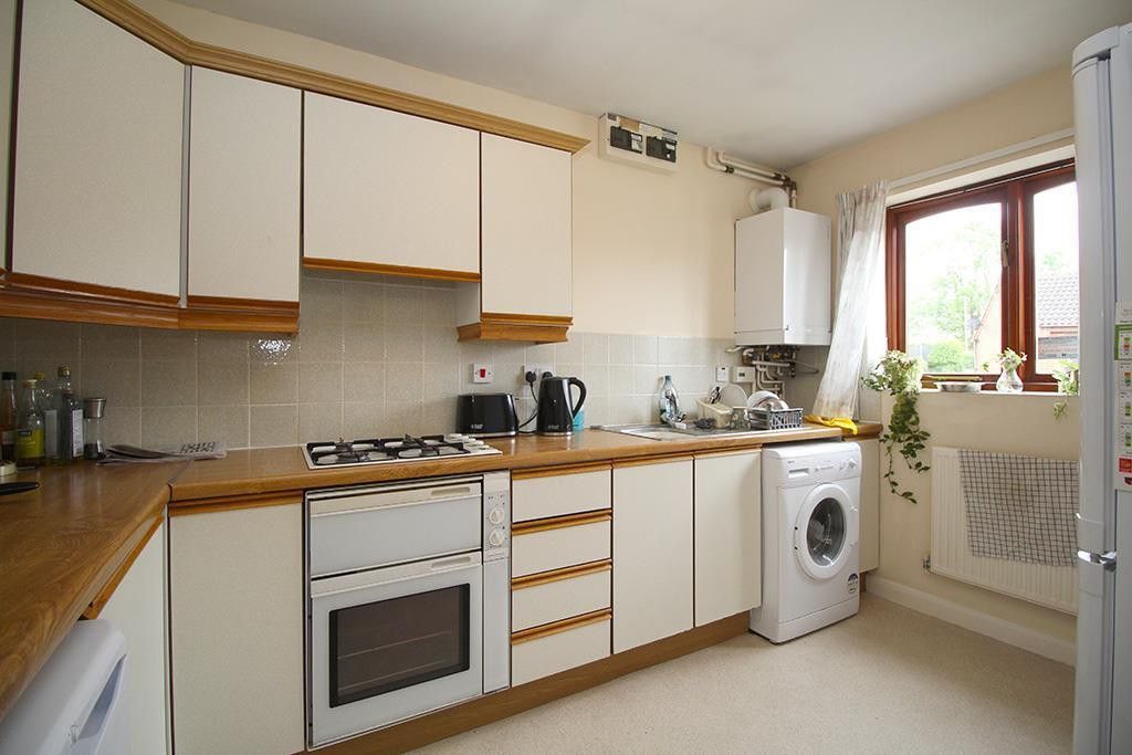 Property photo 3 of 26 Kitchen