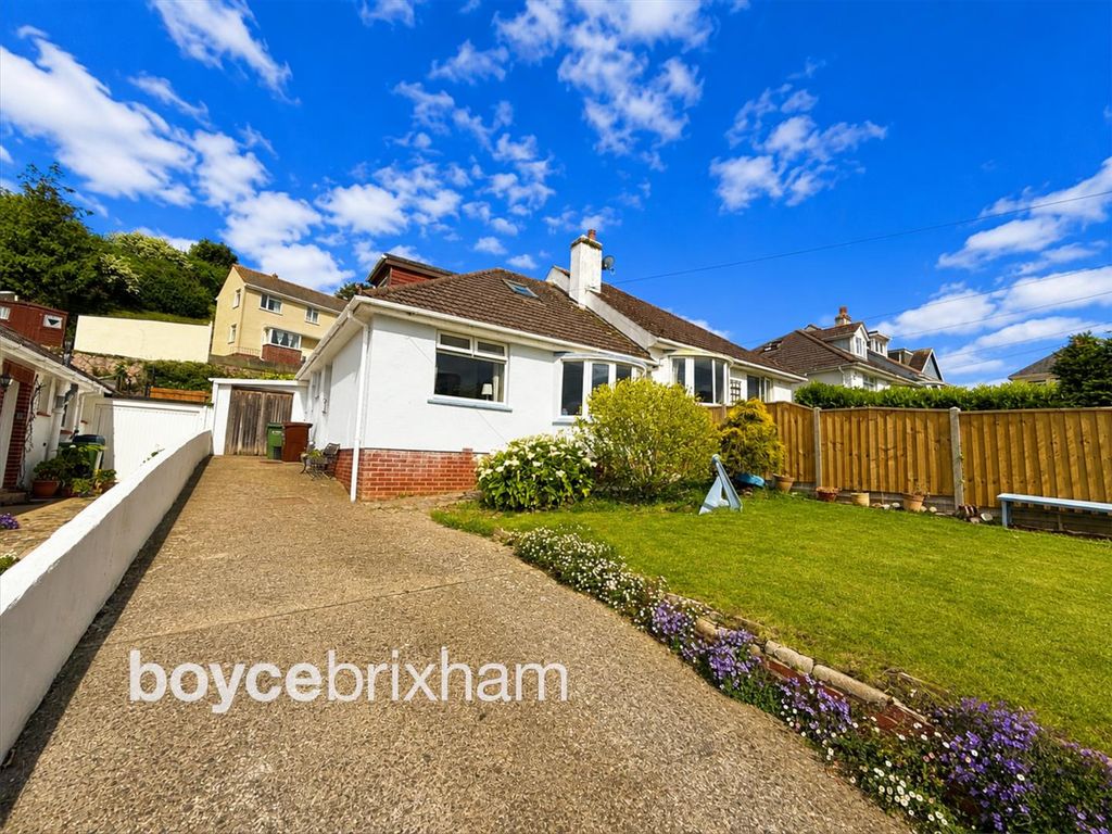 Property photo 1 of 21 6 Heath Pk.Jpg