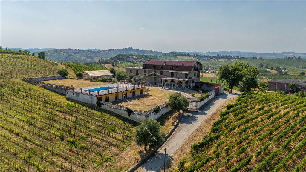 Property photo 1 of 37 Panoramic Estate