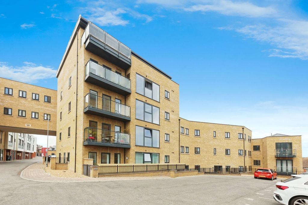 Property photo 1 of 18 Picture No. 01