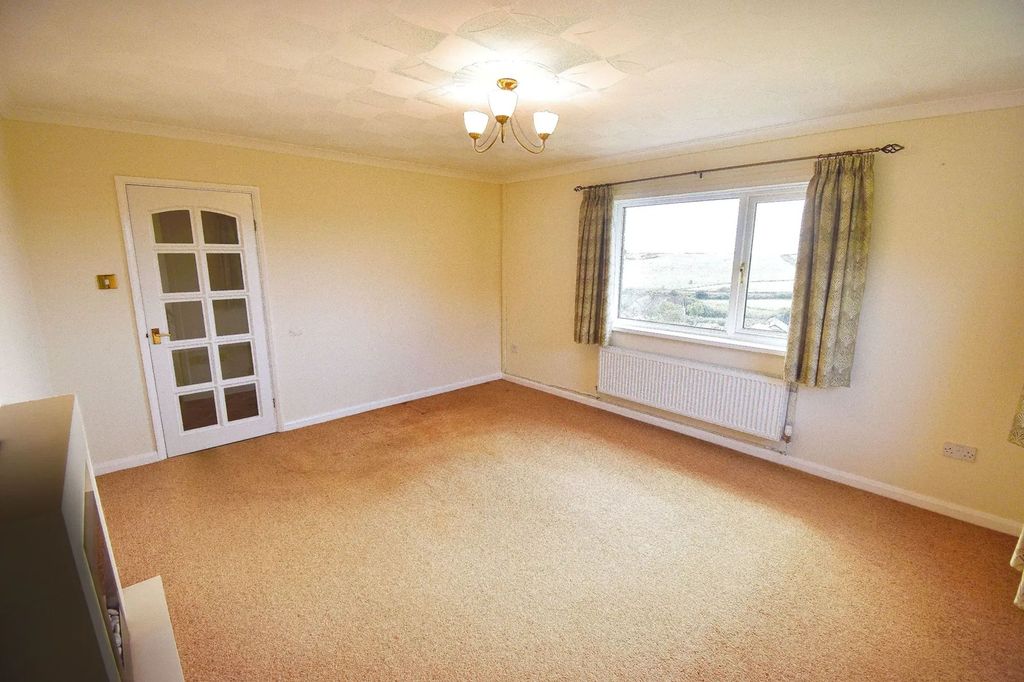 Property photo 3 of 25