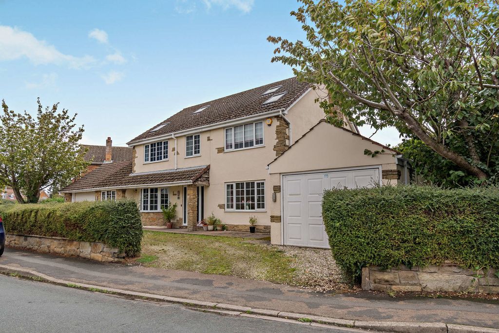 Property photo 1 of 30