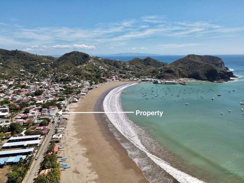 Property photo 2 of 49