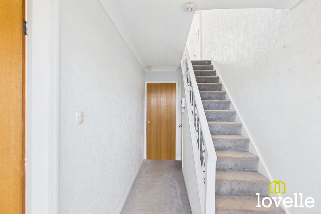 Property photo 3 of 23