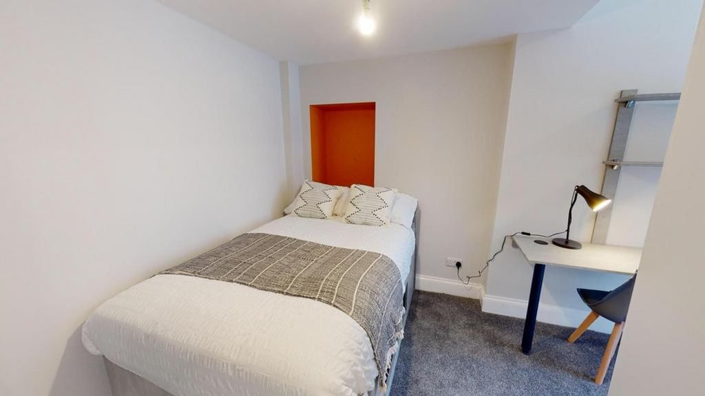 Property photo 2 of 11 A Cozy And Well-Maintained Double Bedroom, Perfect...