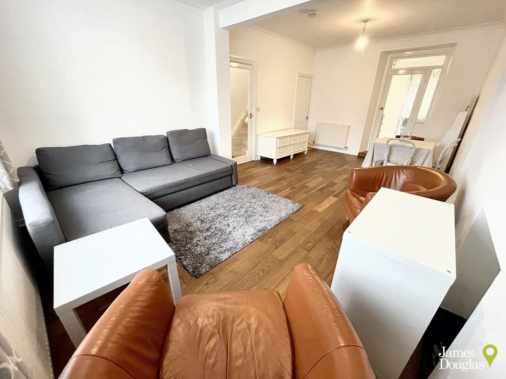 Property photo 2 of 20 Livdin1