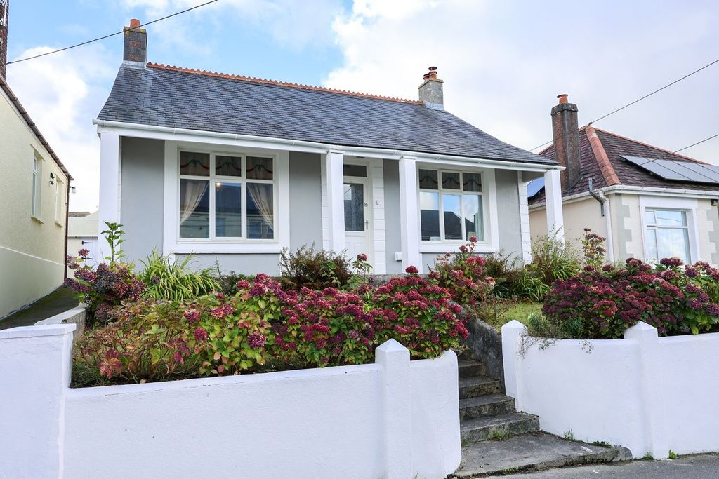 Property photo 1 of 21