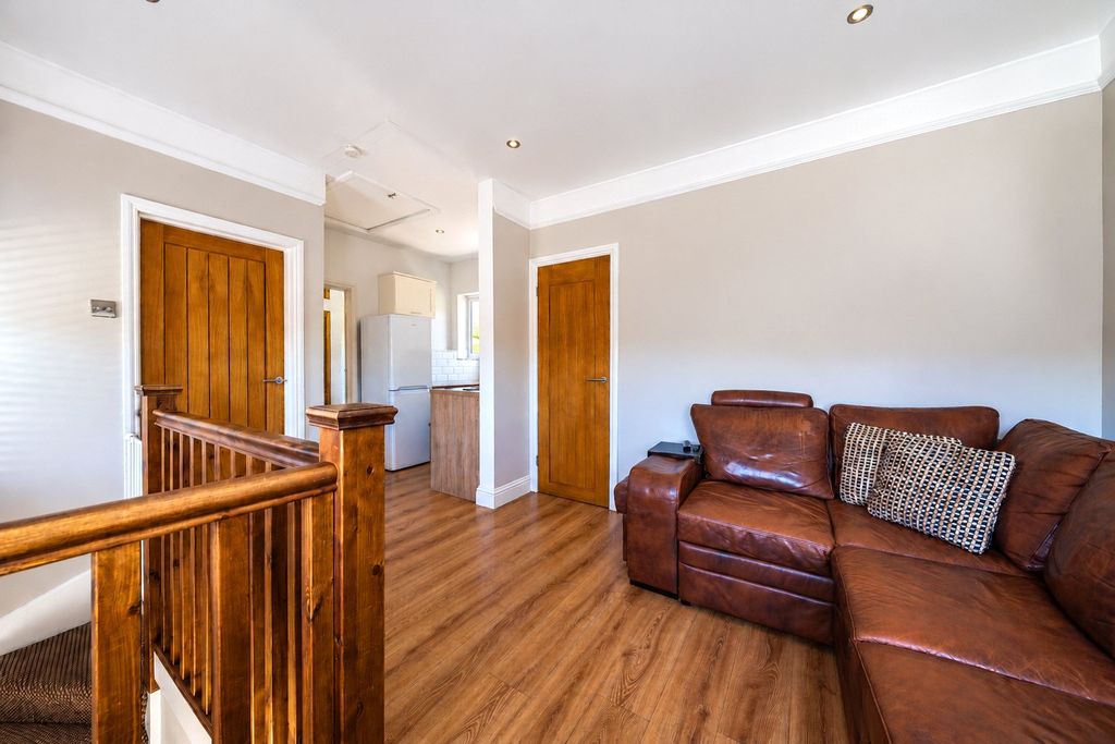 Property photo 3 of 14 Picture No. 24