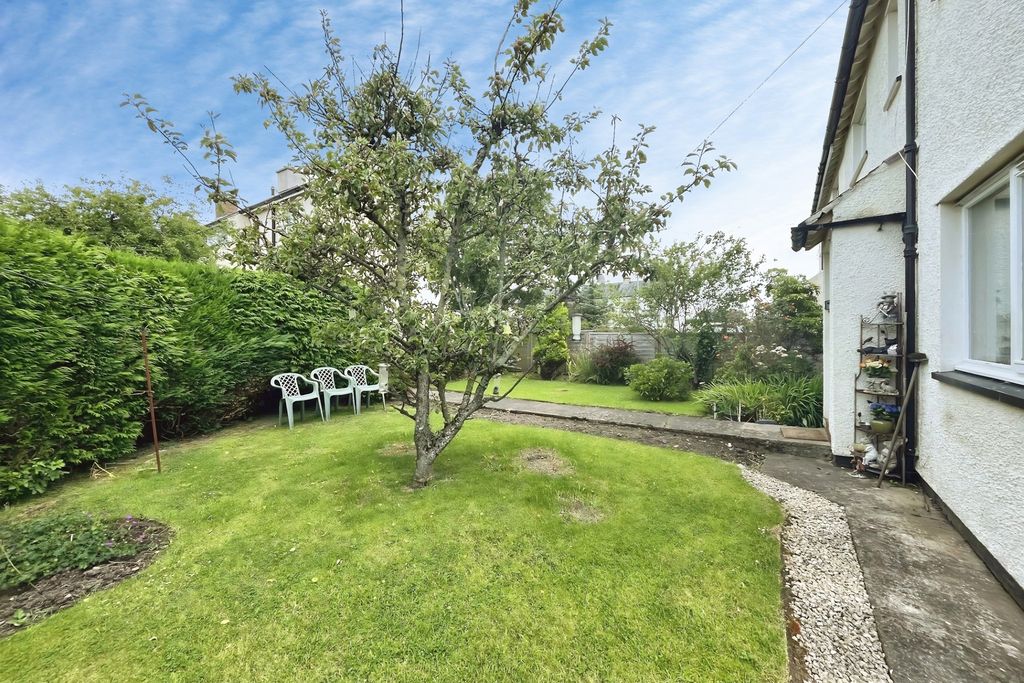 Property photo 2 of 13 Outside
