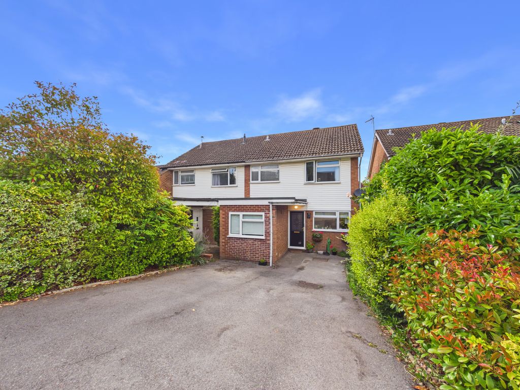 Property photo 1 of 12 Cam01354G0-Pr0739-Still024