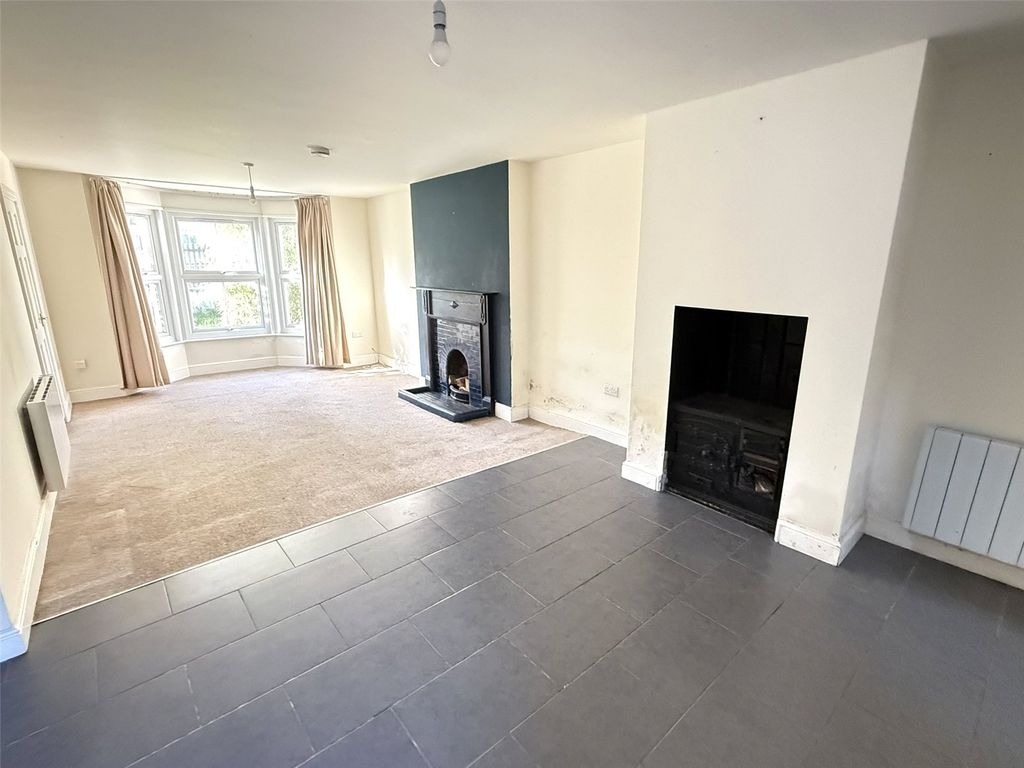 Property photo 2 of 18 Picture No. 48