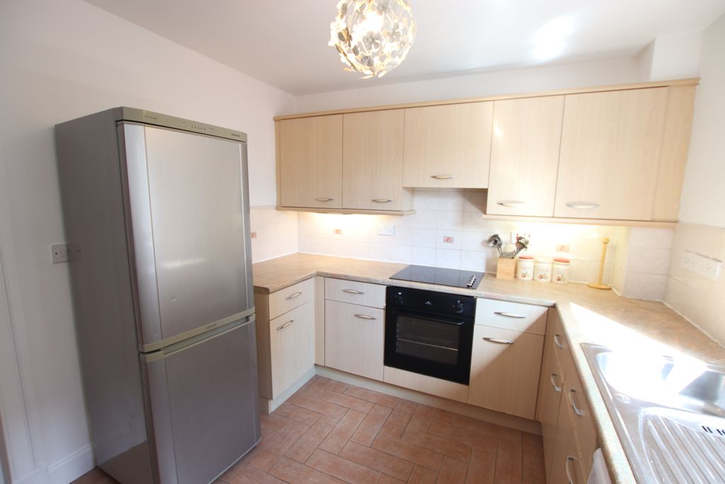 Property photo 3 of 12