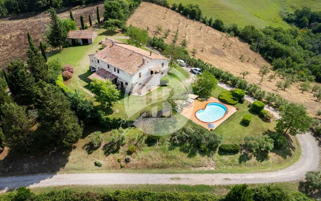 Property photo 2 of 38