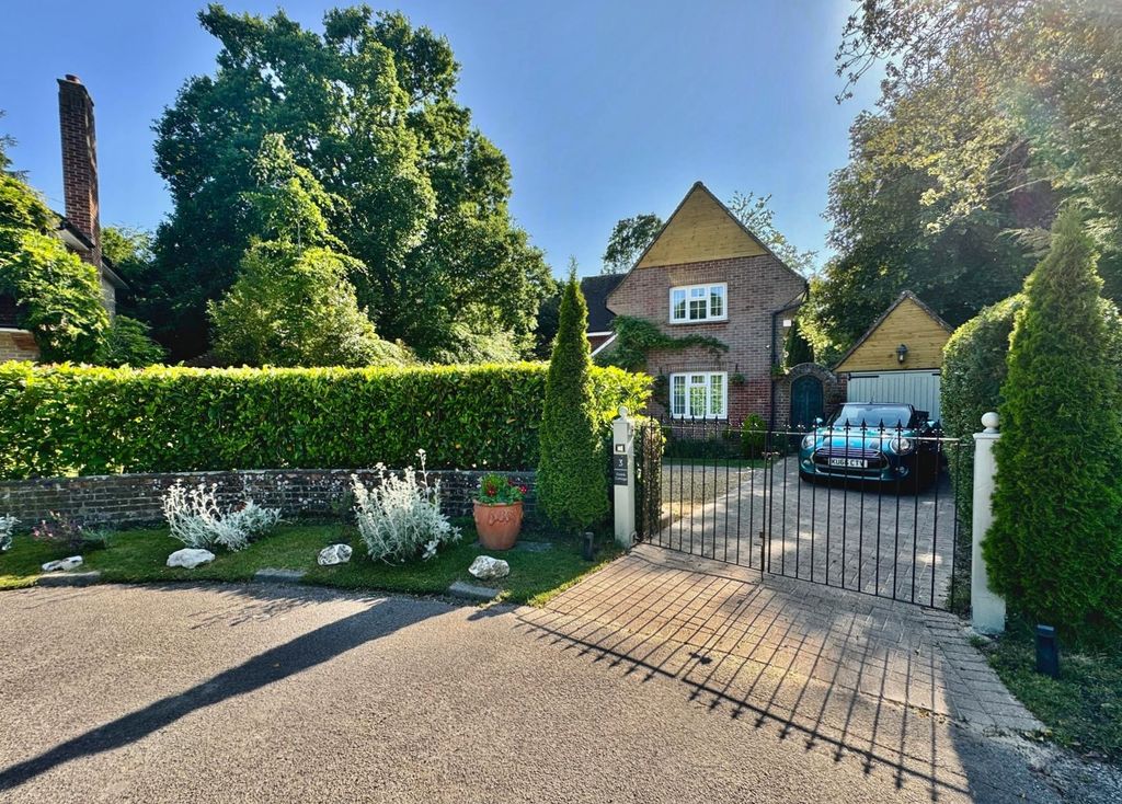 Property photo 2 of 29