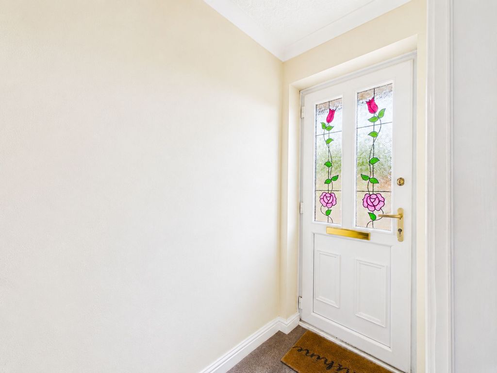 Property photo 2 of 12 Hallway