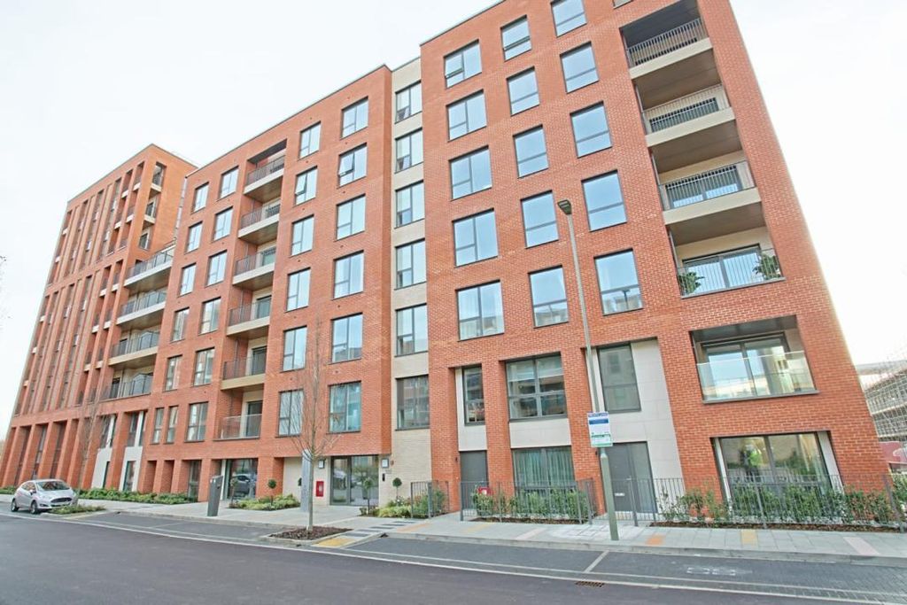 Property photo 1 of 12