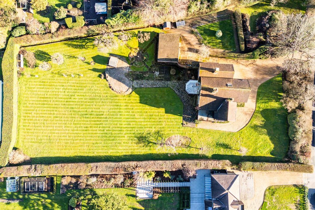 Additional image 25 of 7 bed detached house for saleManor Road, Reigate RH2