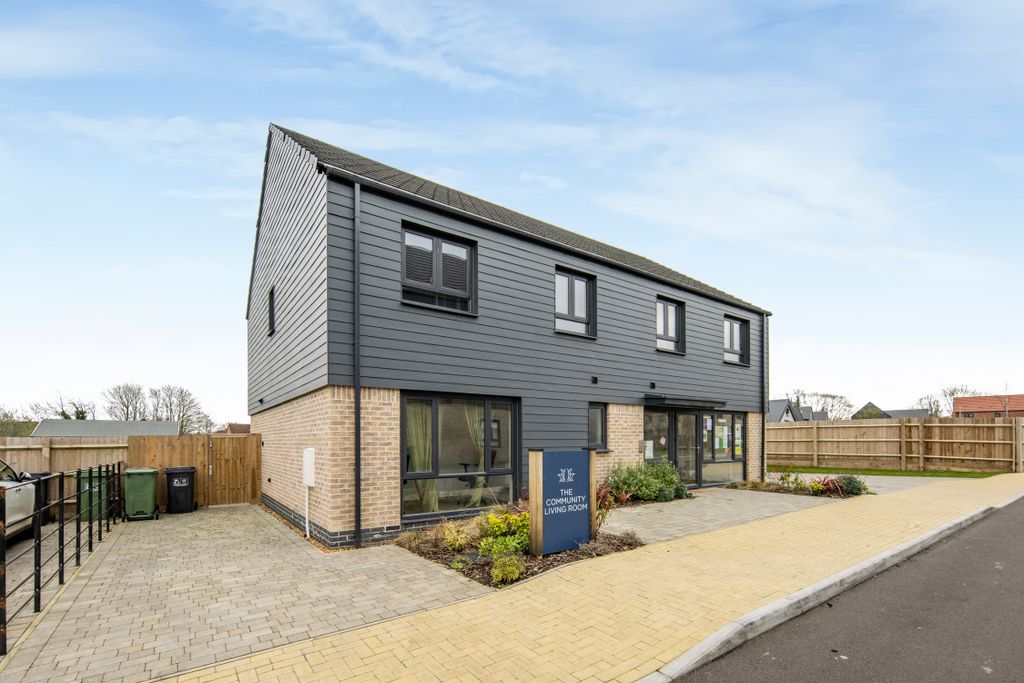 Property photo 3 of 11