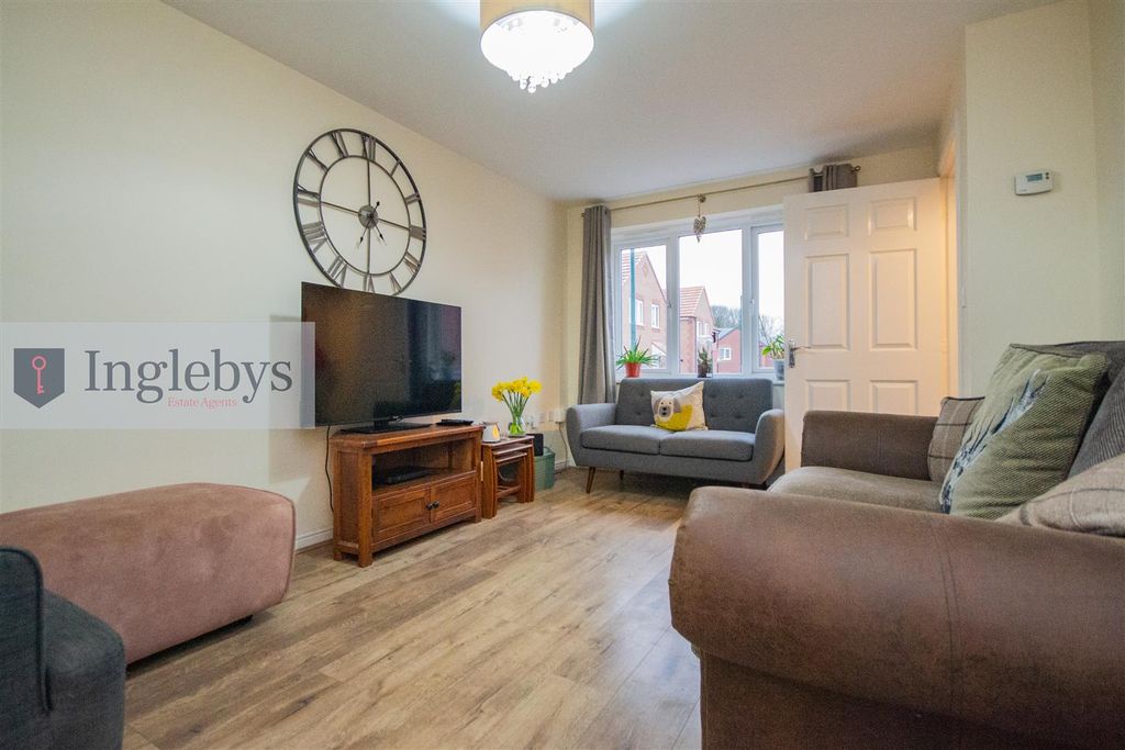 Property photo 3 of 21