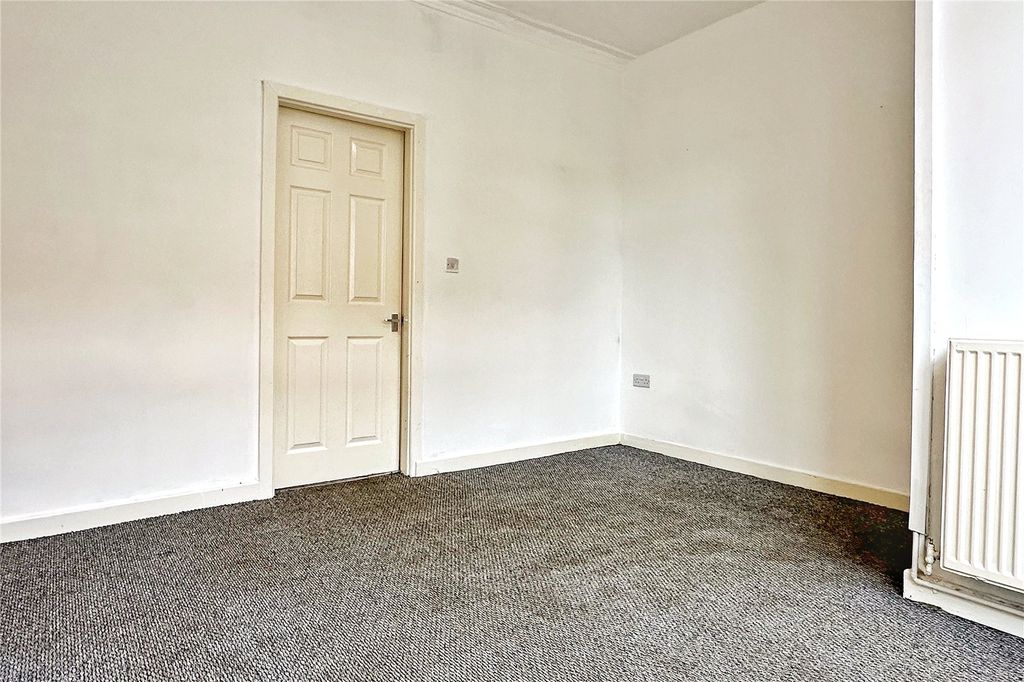 Property photo 2 of 17 Living Room