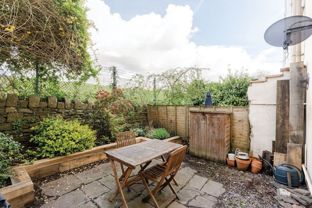 Property photo 2 of 10 Photo 13