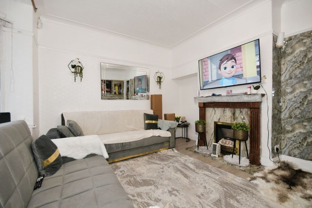 Property photo 2 of 10 Pbox-Img.Jpg