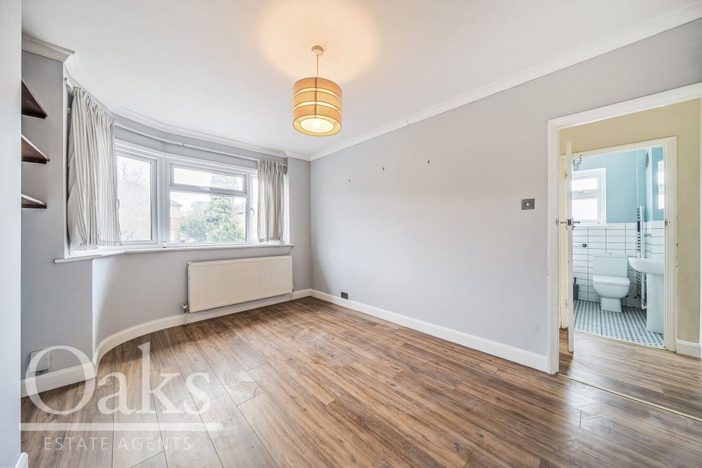 Property photo 2 of 16 Picture No. 02