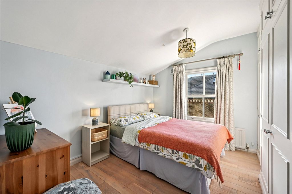 Property photo 3 of 16 Picture No. 21