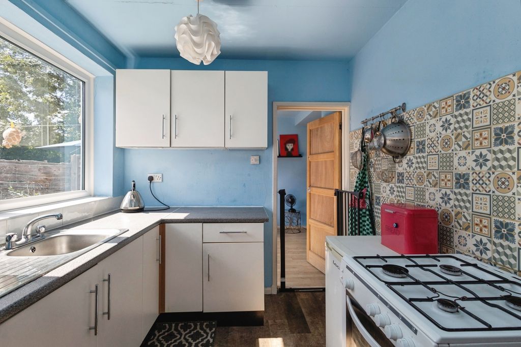 Property photo 2 of 25 Pbox-Img.Jpg