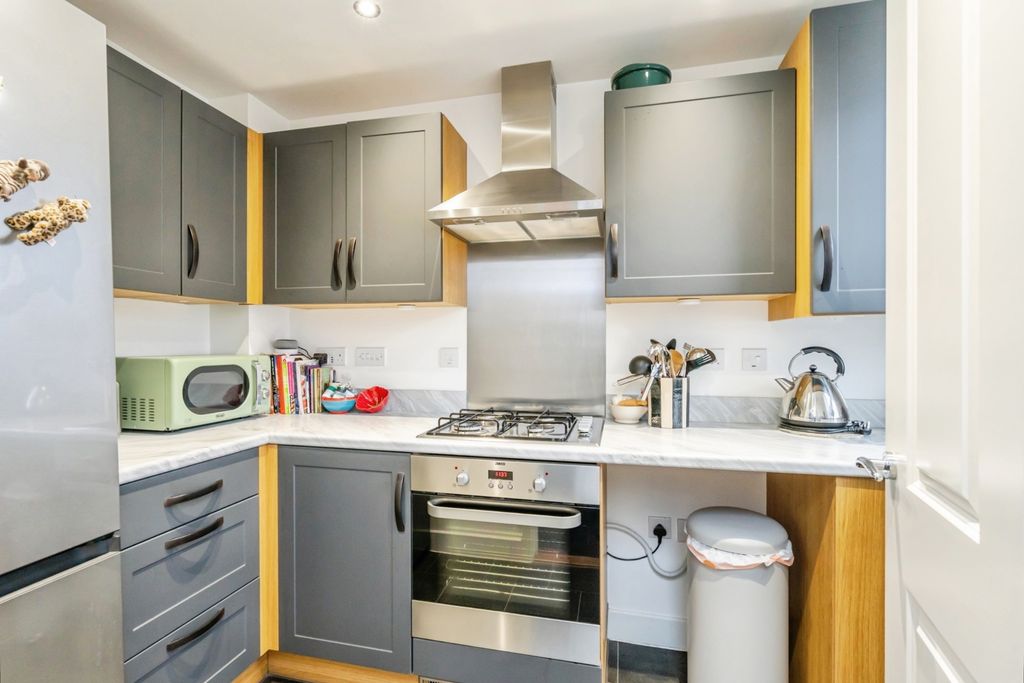 Property photo 3 of 20 Pbox-Img.Jpg