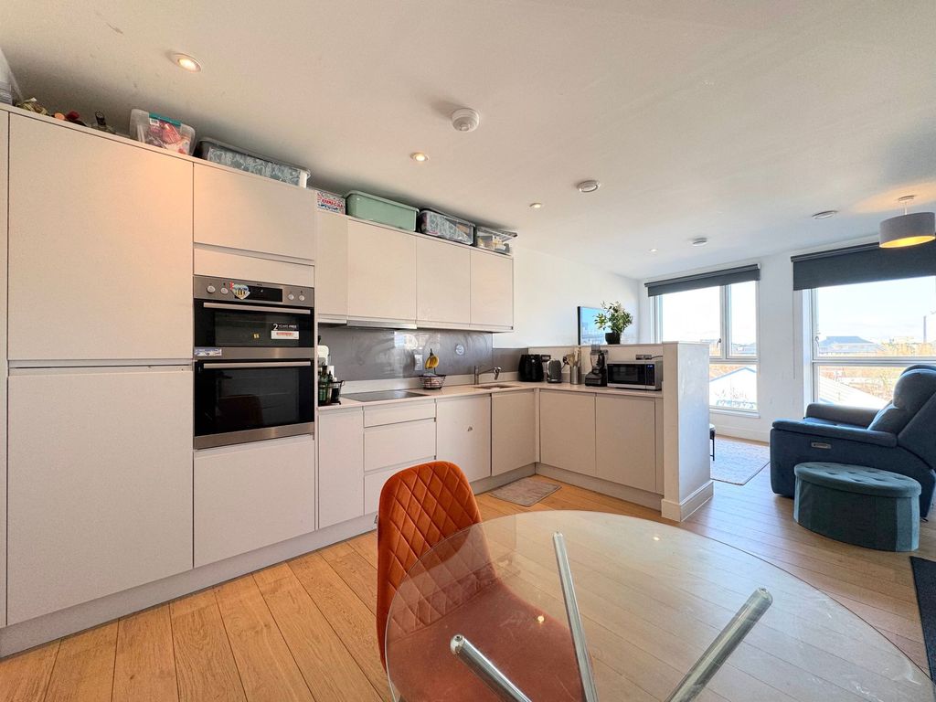 Property photo 2 of 15 Kitchen