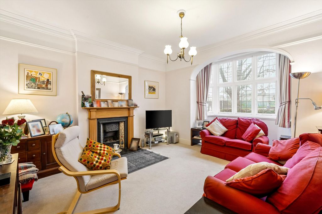 Property photo 2 of 19 Image